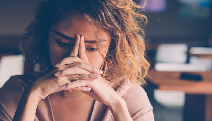 Opmerkelijk onderzoek: 7 op de 10 volwassenen ervaart stress tijdens het online zijn