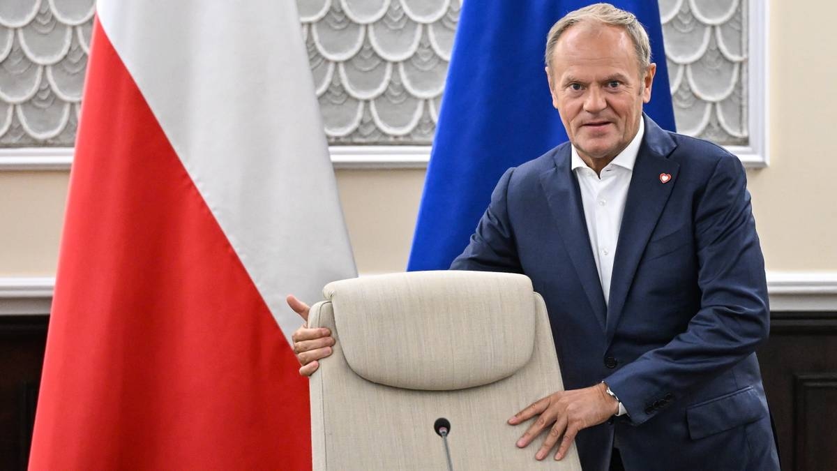 Zal de wederopbouw de regering helpen de crisis te boven te komen? De Polen hebben zich uitgesproken.