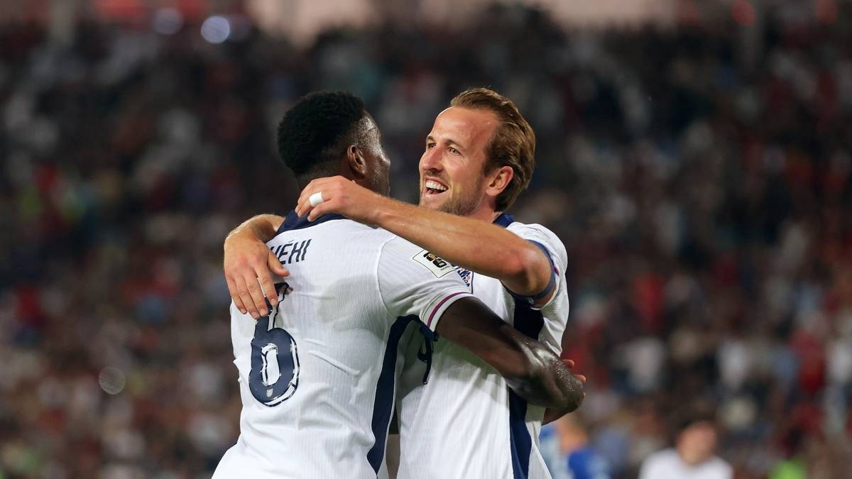 Cinco gols em campo difícil. A Inglaterra arrasou o adversário.