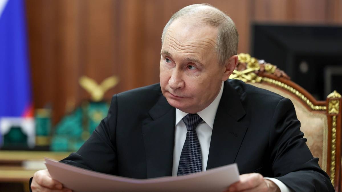 They found out about the Russians' plans. The American embassy warns its citizens