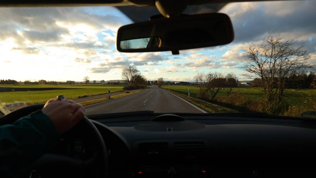 Questa abitudine distrugge la tua auto. Spesso gli automobilisti commettono questo errore senza rendersene conto.