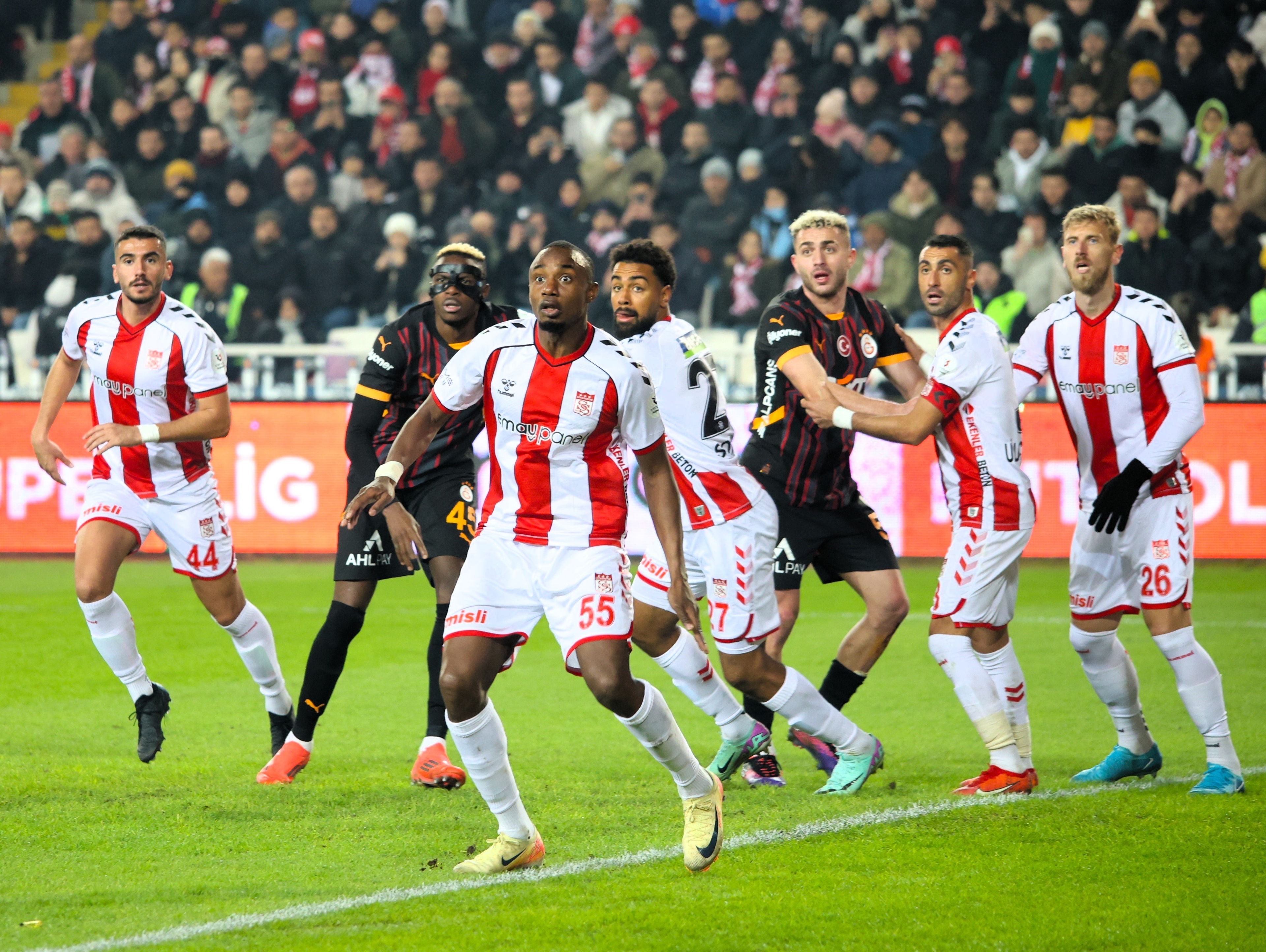 Galatasaray und Sivasspor bei ihrem 38. Date