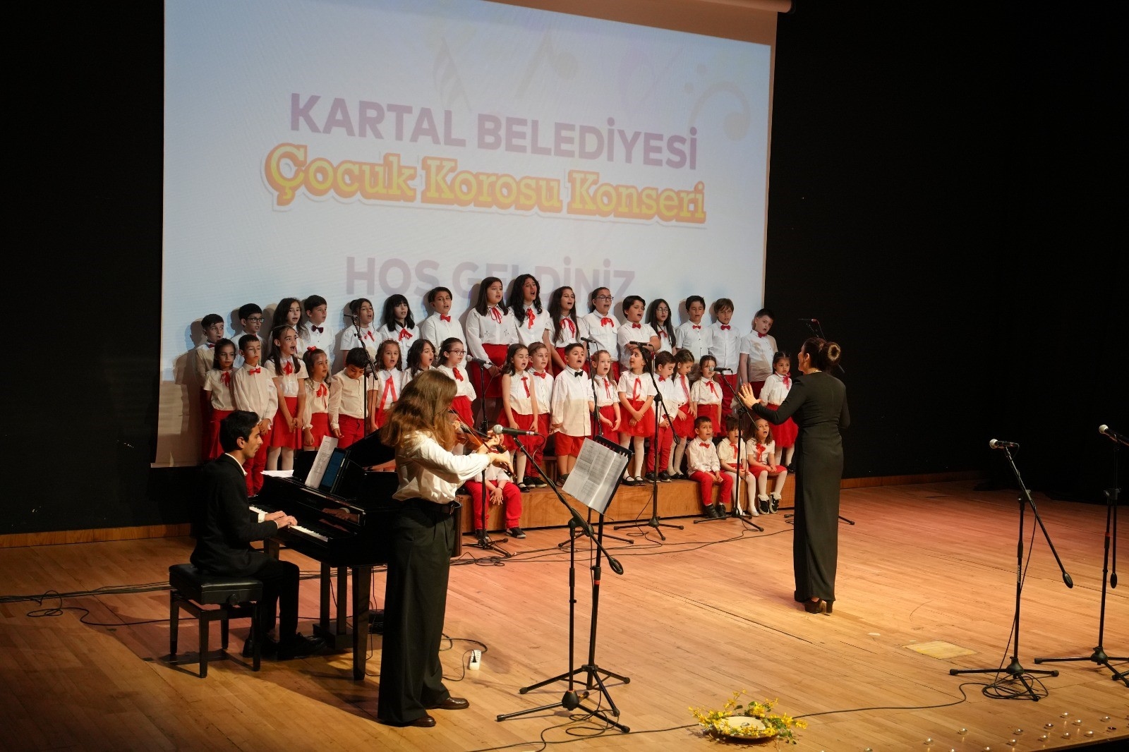Der Kinderchor der Stadt Kartal begeisterte das Publikum