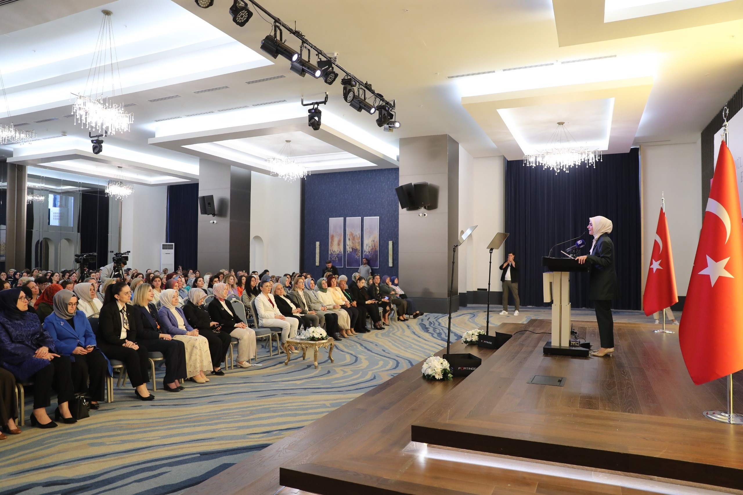 Minister Göktaş emphasized the importance of the Volunteer Ambassadors Project