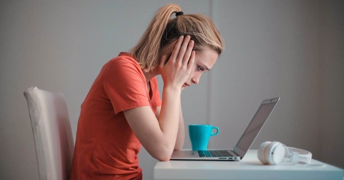Saúde mental segue como tabu em entrevistas de emprego, aponta pesquisa do Infojobs