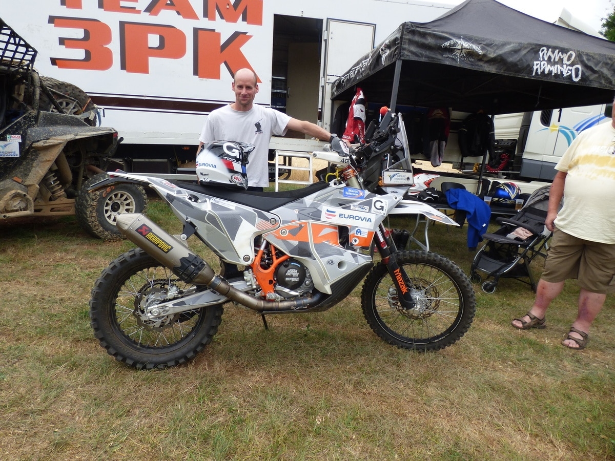 Antoine Detourbet prepares for the Paris-Dakar