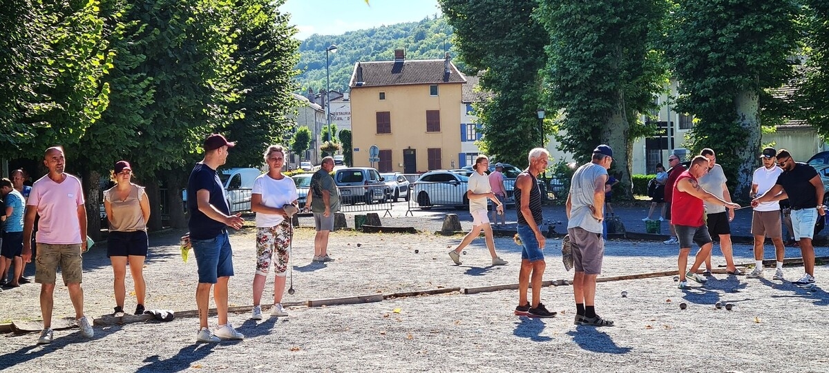Place de la Grève'de Provence'ın küçük bir tadı