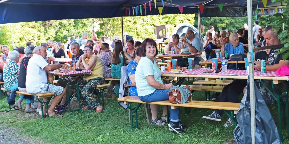 Przyjazny przystanek dla mobilnego Guinguette