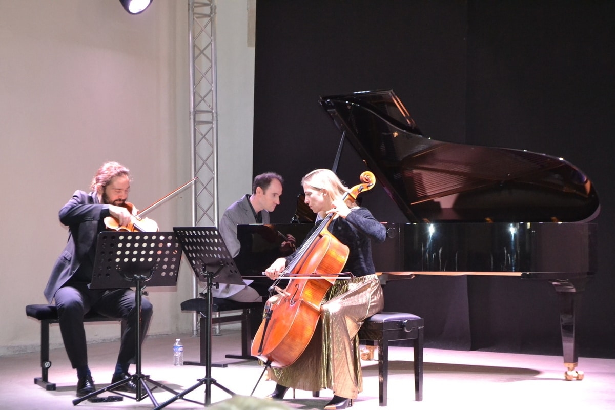 O trio Atanassov encerra a temporada musical na abadia em grande estilo