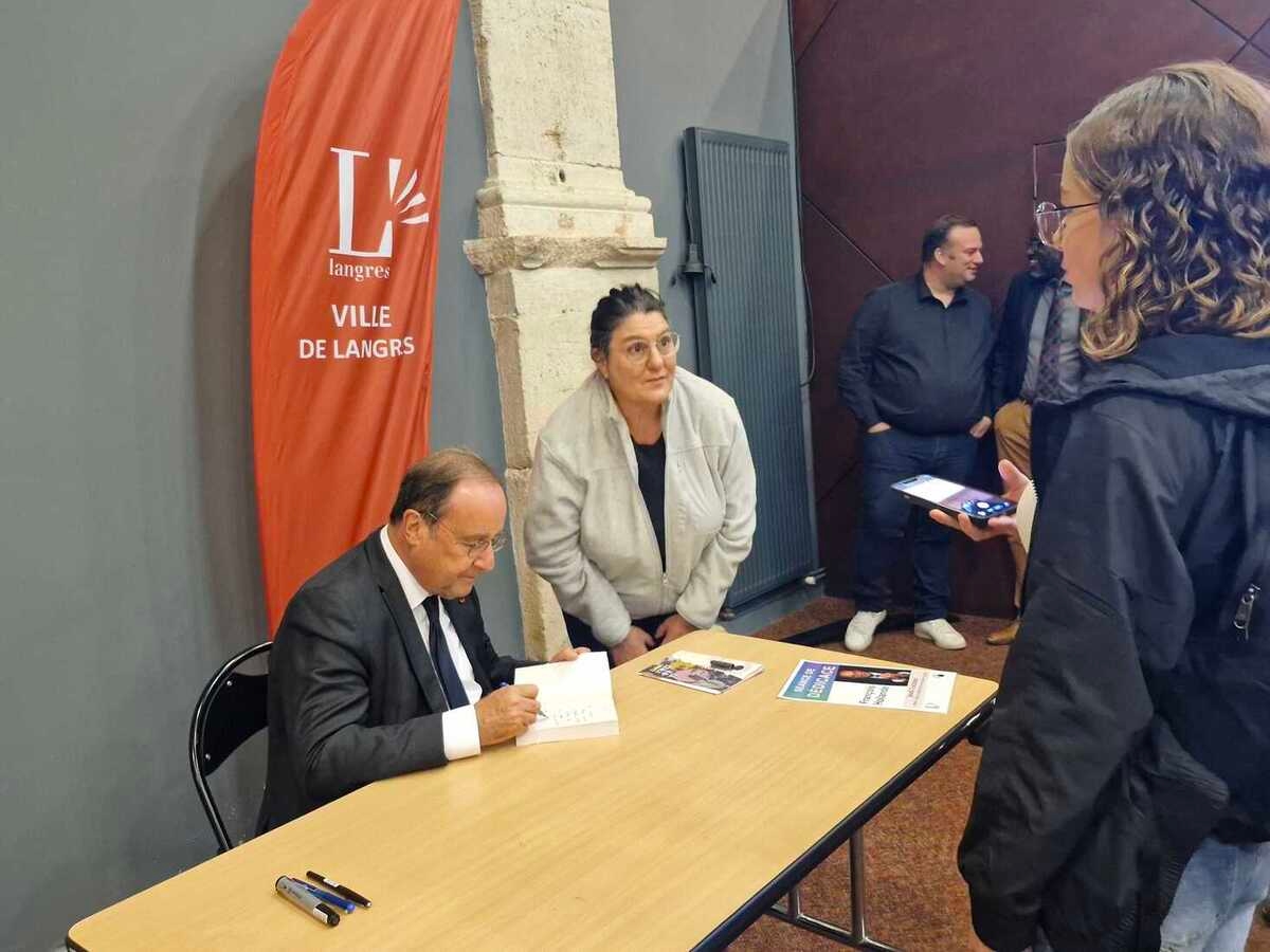 François Hollande: “Langres è una città molto bella”