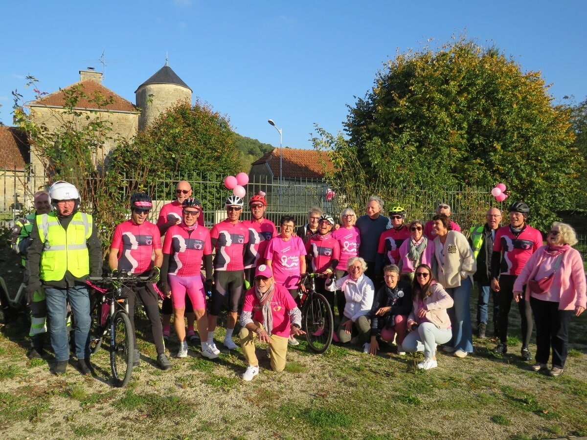 Cyclo tour: pink and a surprise