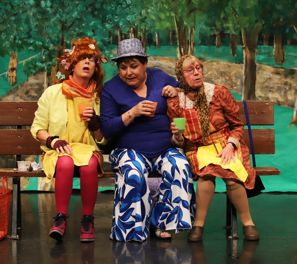 Почти тысяча зрителей посетила спектакль «Пальто Арлекина»