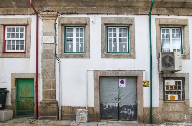 Il consiglio comunale acquista la casa di Augusto Gil per sviluppare un progetto culturale
