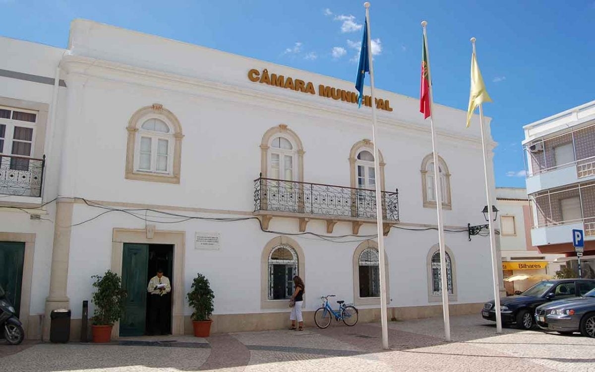 PPD/PSD Olhão demands that António Pina resign or serve out his term