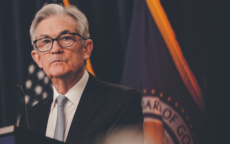Tesla and Coinbase among the companies that rise the most with the possibility of the Fed cutting interest rates in September