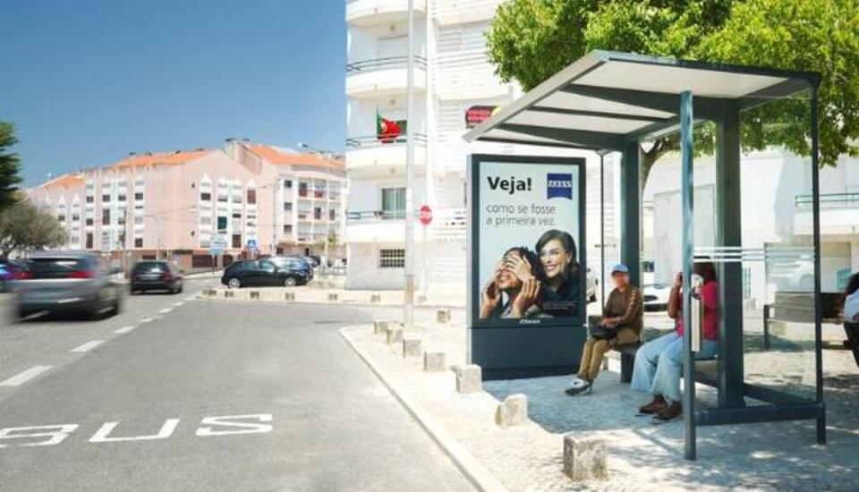 JCDecaux installeert 120e passagiershut in Sintra