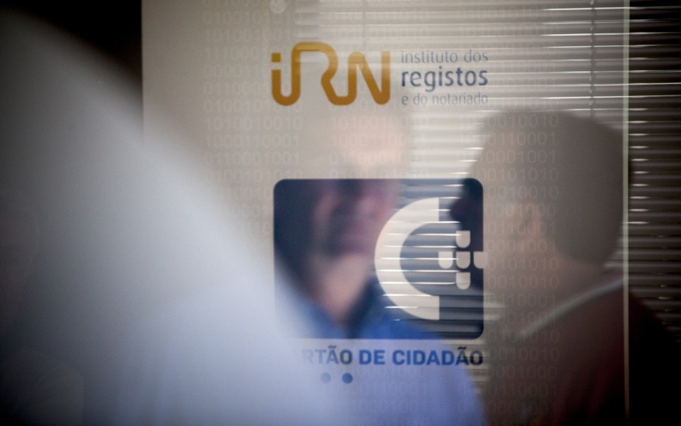 Sindicato dos Registos denuncia falhas no sistema informático e pede medidas urgentes