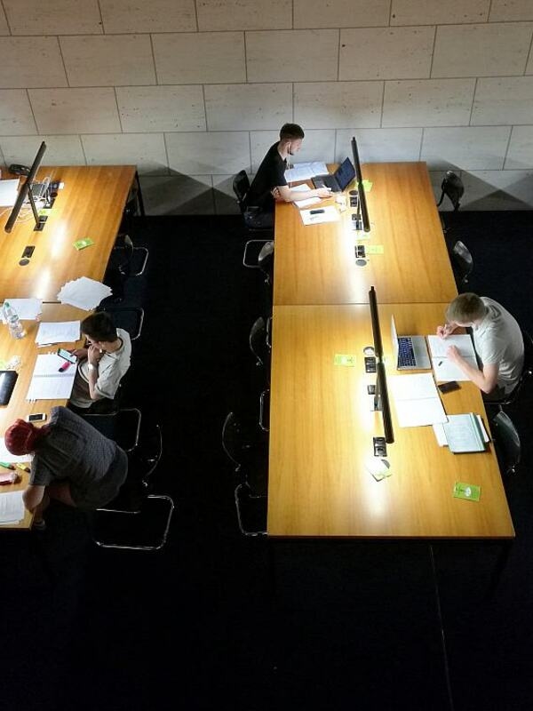 En el año 2024, 33.000 estudiantes recibieron una beca Deutschlandstipendium en virtud de la Ley de Becas.