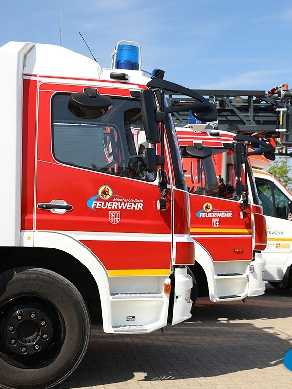 Mönchengladbach-Dahl, May 4, 2025, 4:55 a.m., Hofstraße - Early this morning, the fire department was called to an apartment building on Hofstraße.