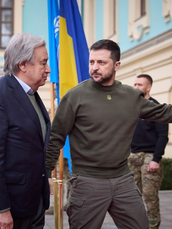Кремль пытается убедить мир, что с украинским президентом не о чем разговаривать, поскольку он фактически больше не должен находиться у власти.