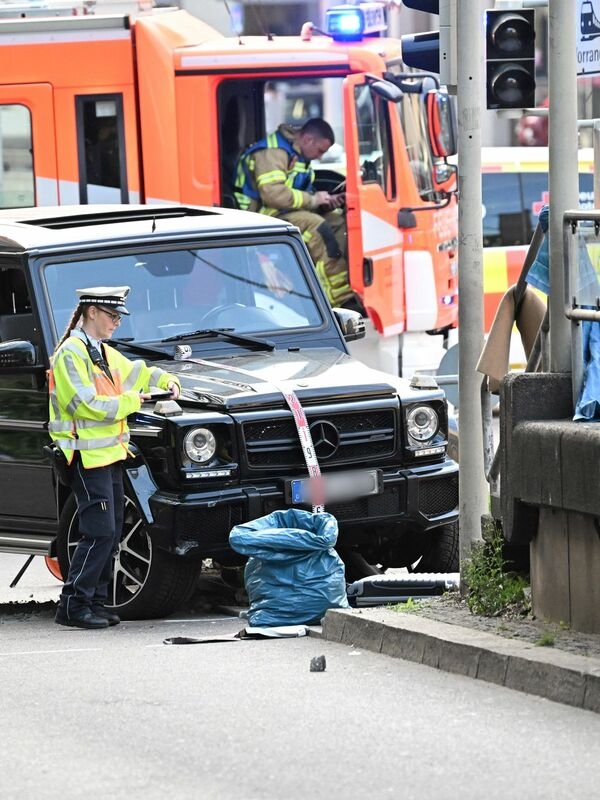Eine Frau starb, mehrere Menschen wurden verletzt - zumindest für diese gibt es nach dem schweren Auto-Unfall an einer Stuttgarter Stadtbahn-Haltestelle einen Lichtblick.