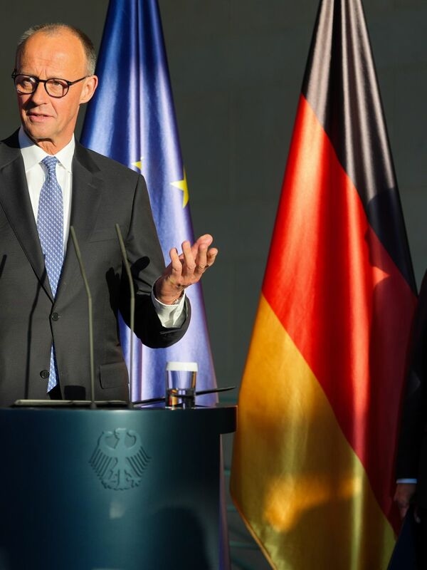 Dass die erste Auslandsreise eines Bundeskanzlers nach Frankreich geht, ist üblich.