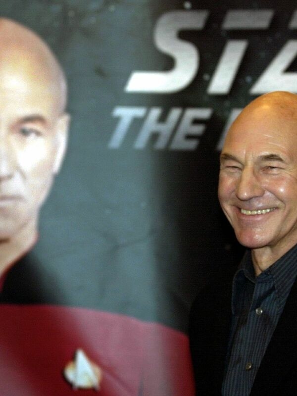 Aslında Patrick Stewart sadece oyunculuk yapmak istiyor.