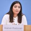 La ministra federal de Desarrollo, Reem Alabali Radovan (SPD), debe ahorrar mil millones de euros de su presupuesto para la cooperación económica y el desarrollo en los próximos años, y por eso ahora pide un impuesto a los multimillonarios.