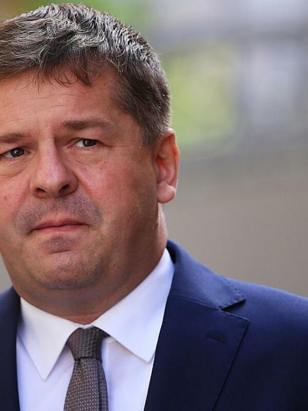 Sven Schulze, przewodniczący CDU Saksonii-Anhalt, uważa, że ​​debata w Unii na temat niemieckiego wkładu w ewentualne gwarancje bezpieczeństwa dla Ukrainy jest błędna.