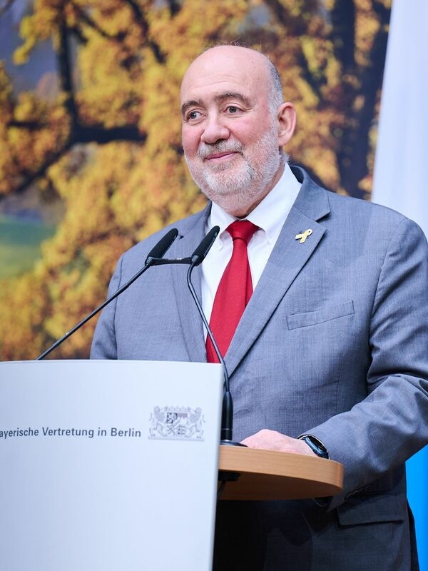 L'ambasciatore israeliano in Germania distingue tra antisemitismo di sinistra, di destra e islamista.