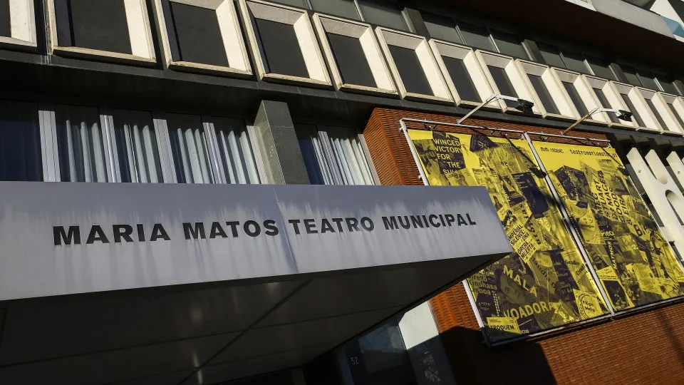 Yasmina Rezas Stück „Arte“ bleibt noch drei Wochen im Maria Matos Theater