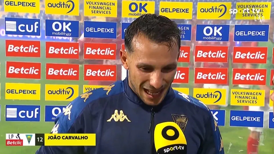 Estoril captain outraged by game during break: "Is there justice in this?"