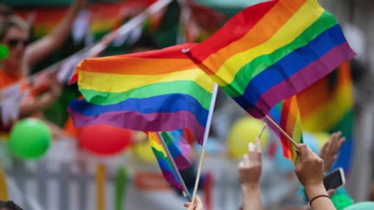 Indivíduos LGBTI+ lutam pela igualdade na saúde: a identidade de gênero supera o direito à saúde