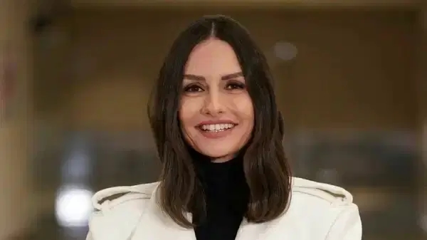 Yasemin Ergene is on holiday in Prague after her divorce!