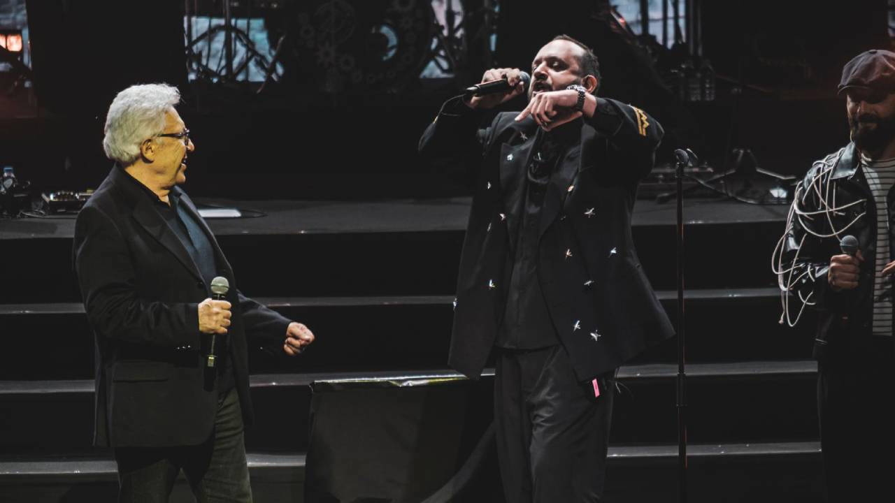 Der rebellische Name des türkischen Rappers, Çağrı Sinci, dessen „Arsenal seine Hackmesser sind“, sprach mit Cumhuriyet: „Revolutionärer Rapper“