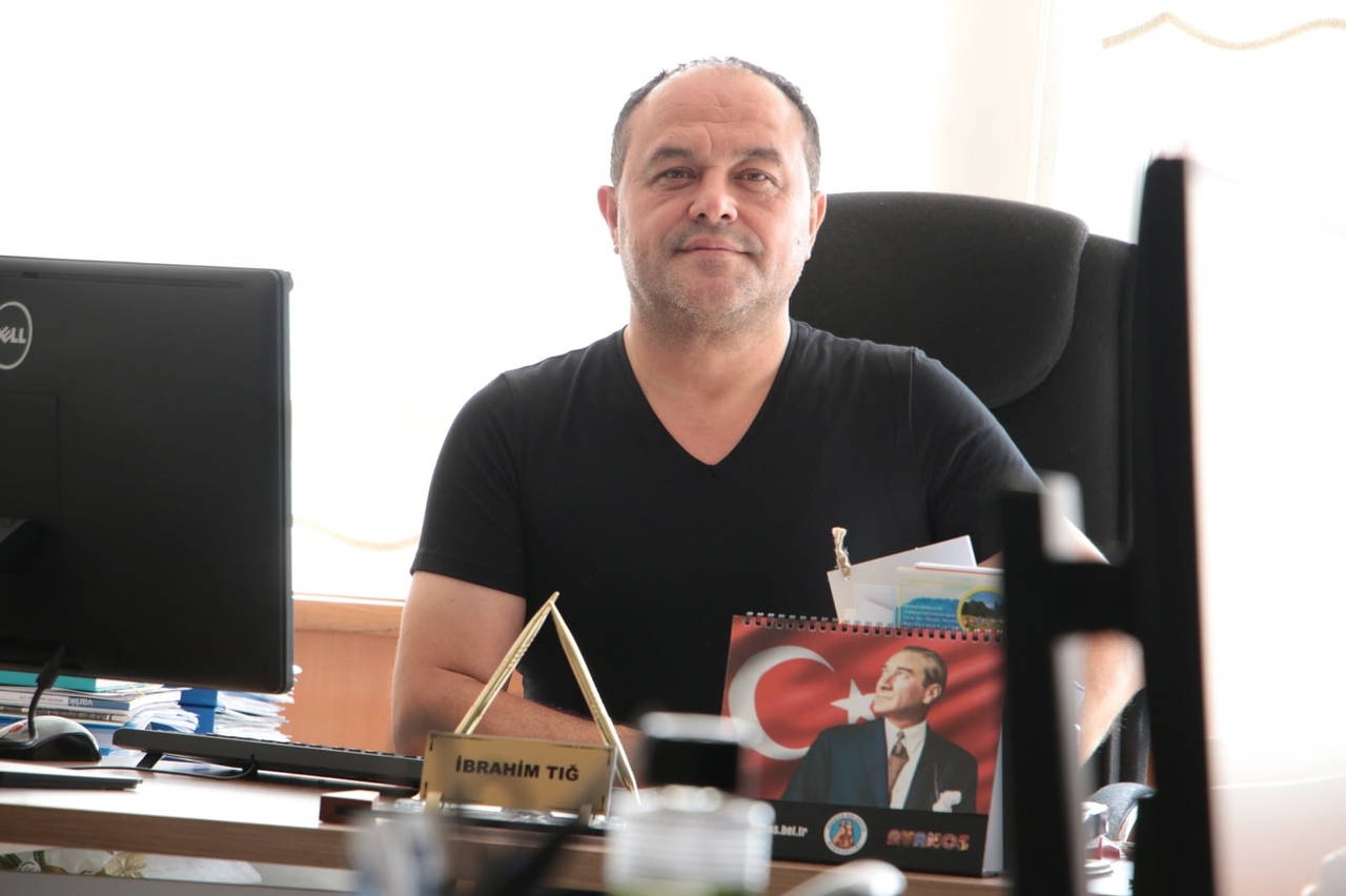 İbrahim Tığ's poems were translated into Russian