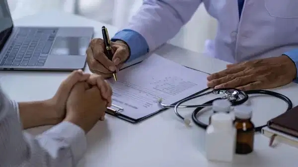 Unglaubliche Lösung für die Terminkrise: Sie wurden innerhalb eines Tages zu Dermatologen!