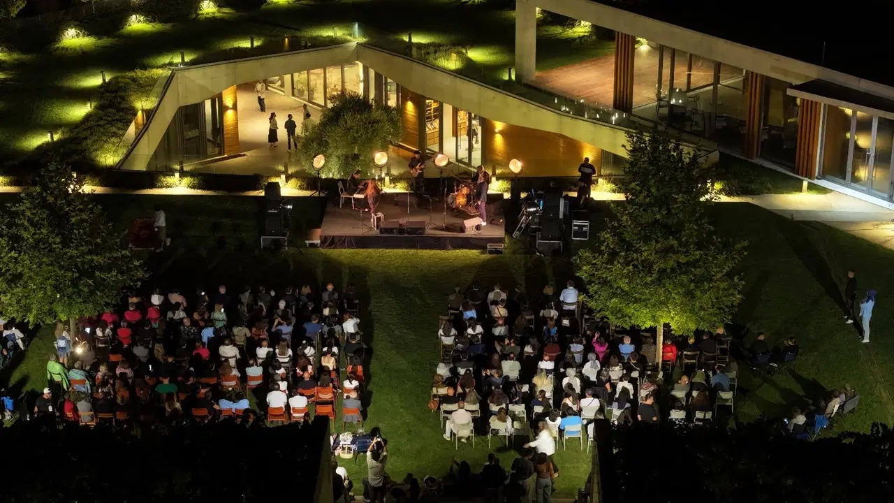 Culture, art and viticulture come together at the Çal Grape Harvest Festival