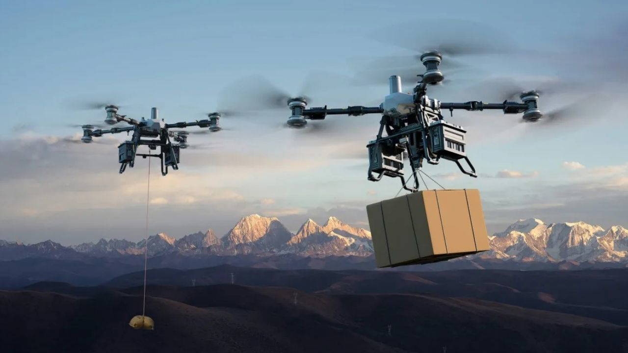 DJI introduces its new cargo drone, FlyCat 100! It can carry up to 80 kilograms