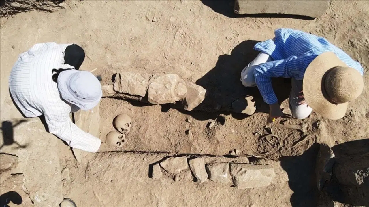 Byzantine tombs were unearthed during excavations in the ancient city of Herakleia.