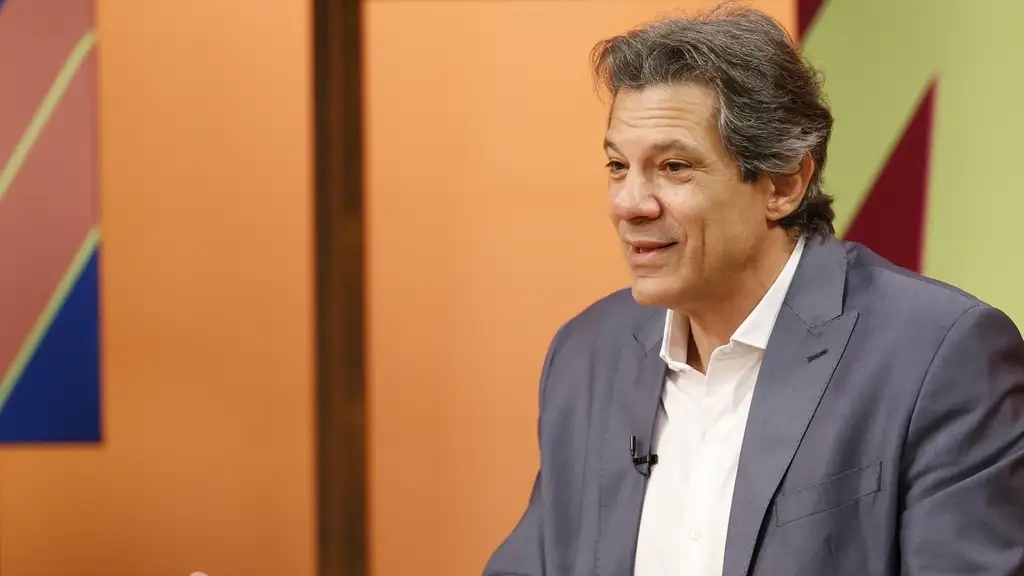 Haddad afirma que el Gobierno actuó correctamente al investigar el fraude al INSS