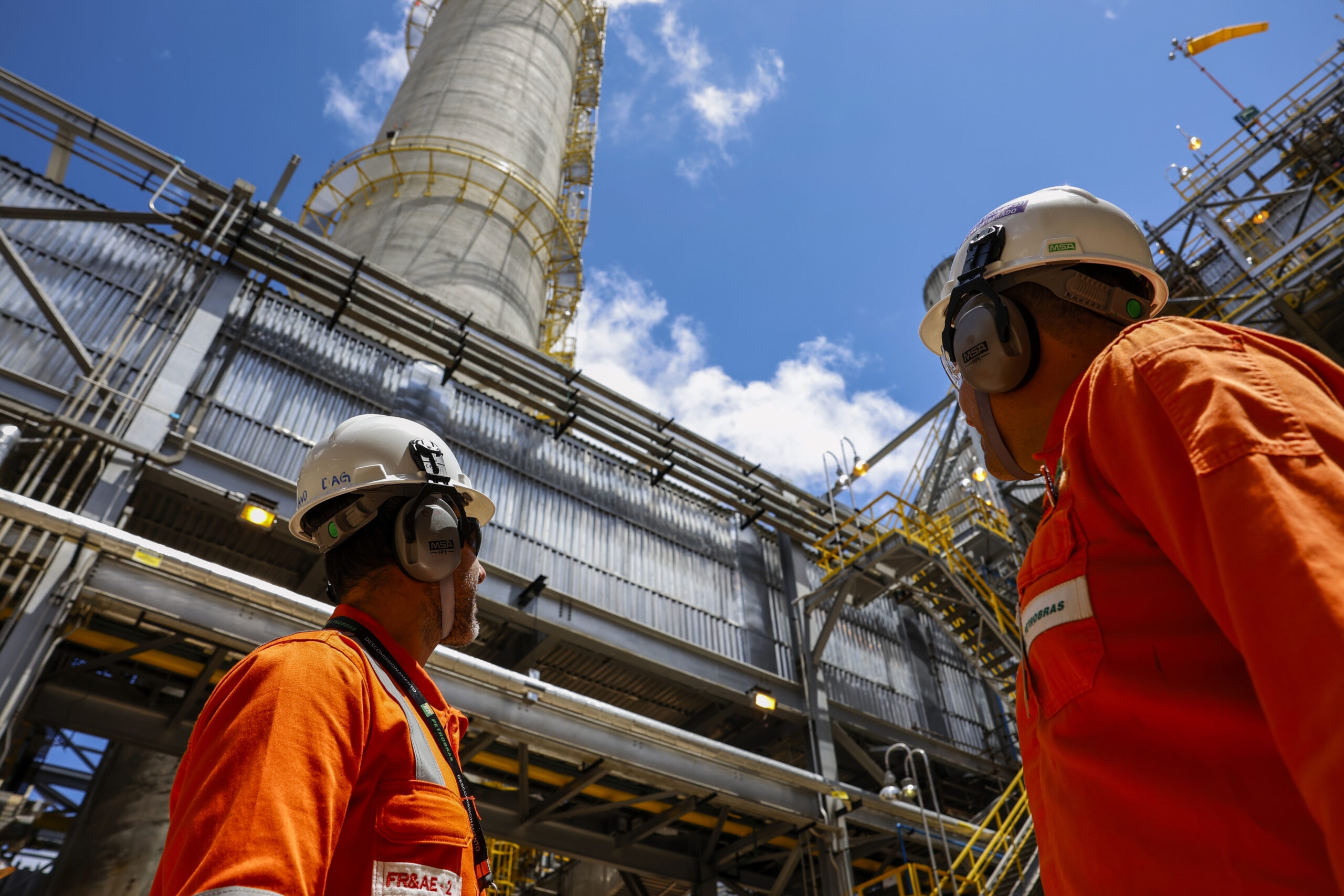 Petrol işçileri Petrobras şirketlerinde iki günlük grev ilan etti