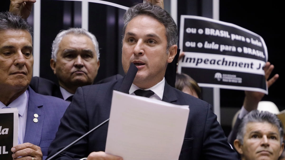 Oposição chama proposta alternativa ao IOF de “improvisada” e diz que vai barrar no Congresso