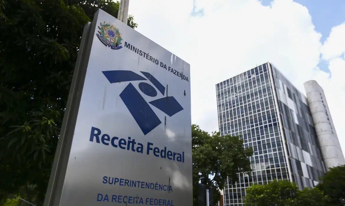 Government breaks revenue record in July with R$254 billion