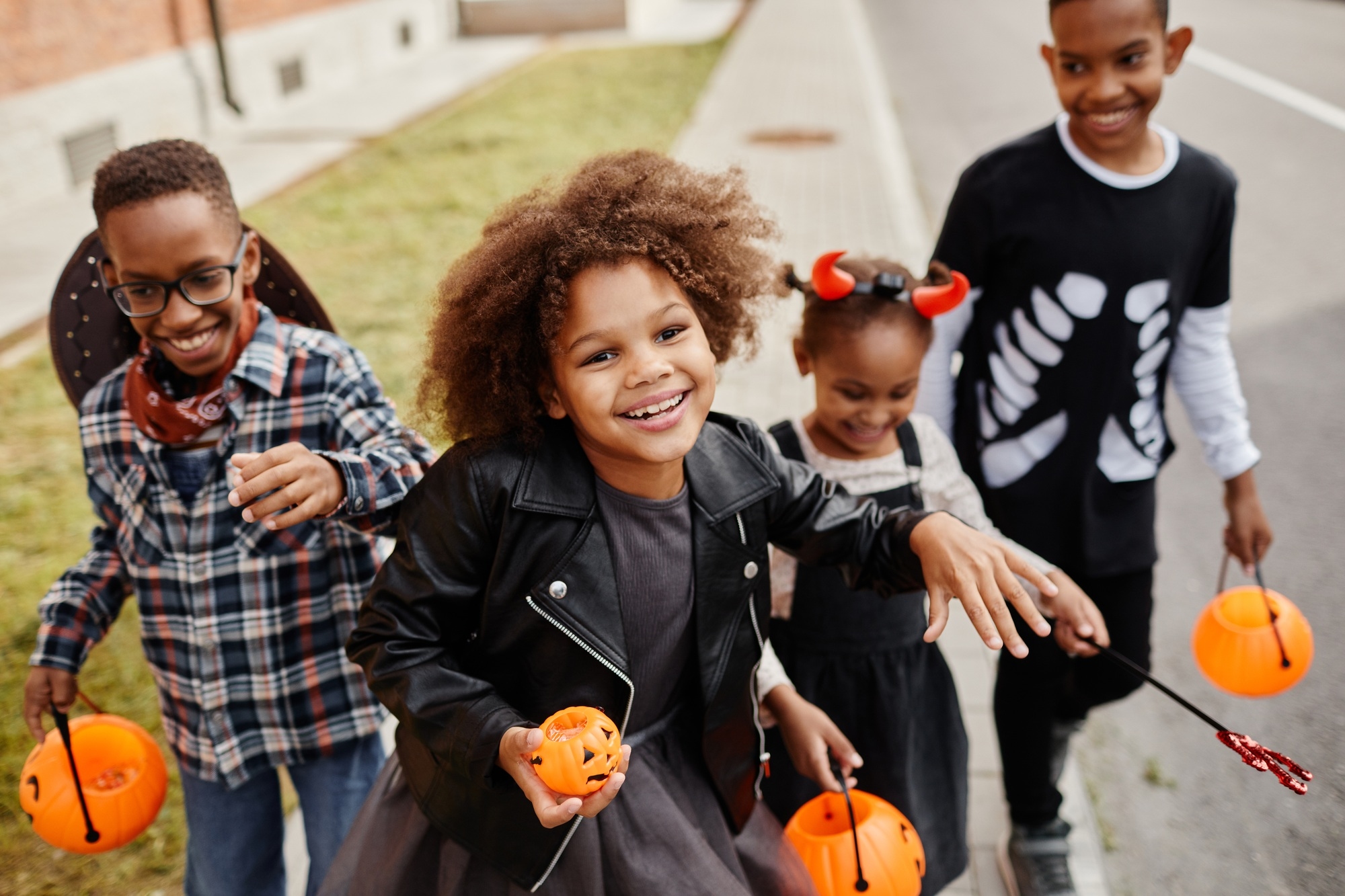 Encouraging Employees to Dress Up for Halloween: Boost Office Spirit