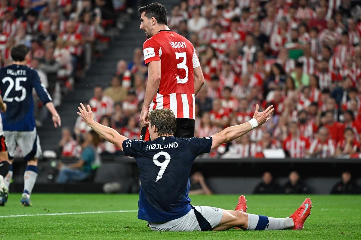 Europa League: "The penalty and the sending off decide the match," regrets Athletic coach Ernesto Valverde