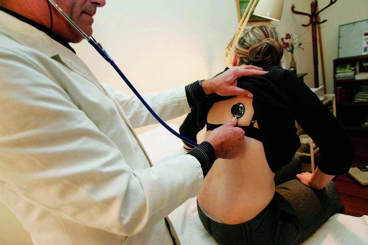 Health: More than 1,500 local elected officials call on MPs to vote for the regulation of doctors' establishment