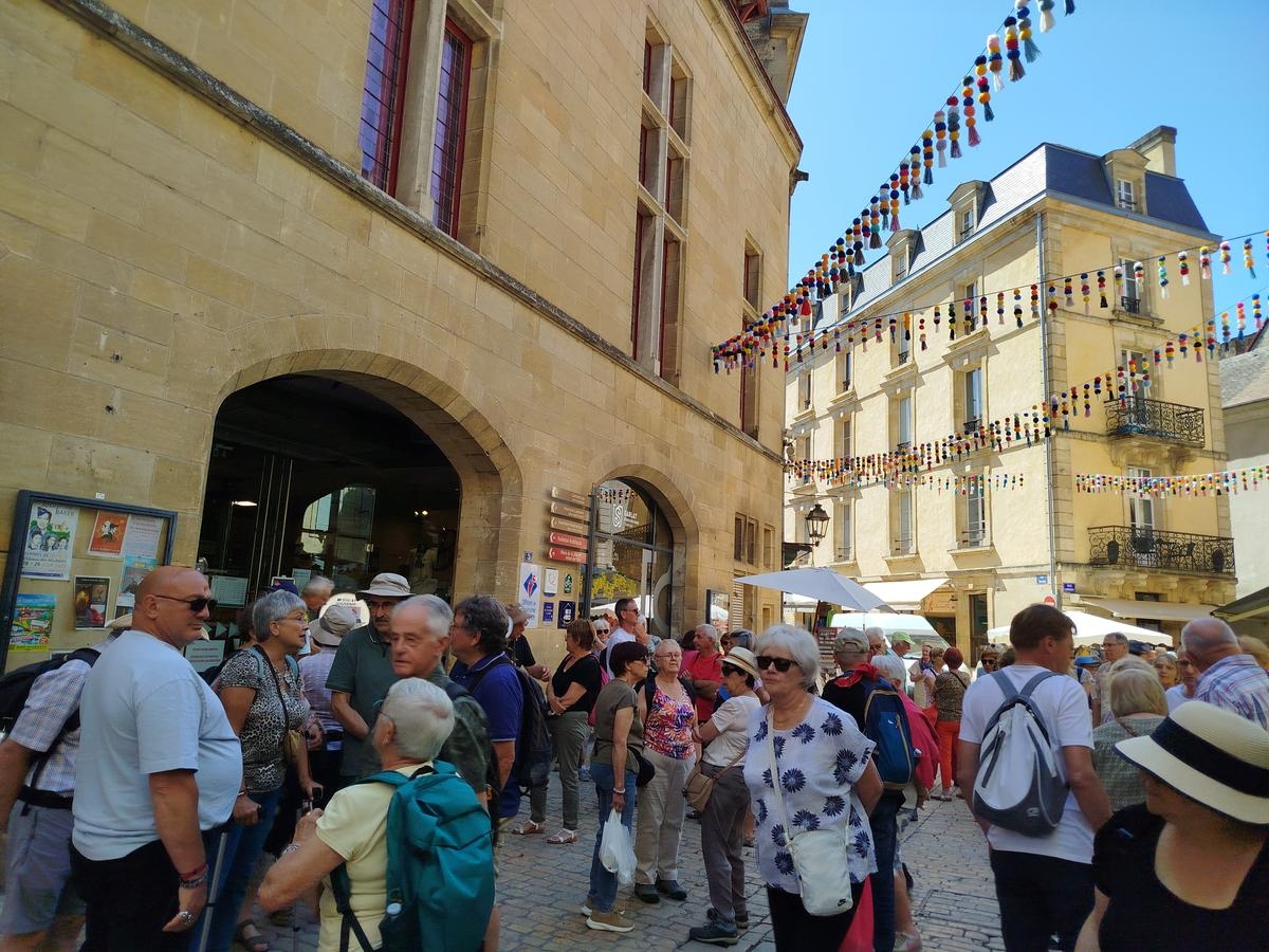 Turystyka w Dordogne: Sarlat odwiedziło ponad 3 miliony turystów w 2024 r.