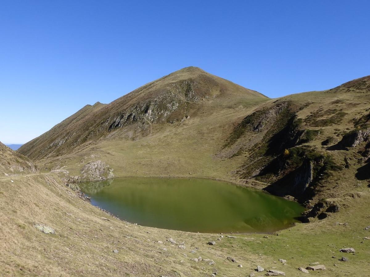 Waarom worden de meren in de Pyreneeën groen?
