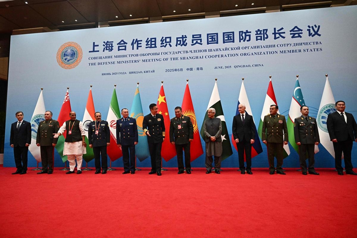 China, das an diesem Donnerstag die iranischen und russischen Verteidigungsminister empfängt, präsentiert sich als Verteidiger des Friedens